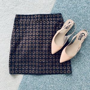 LOFT Petite Navy and Tan 00 Mini Skirt